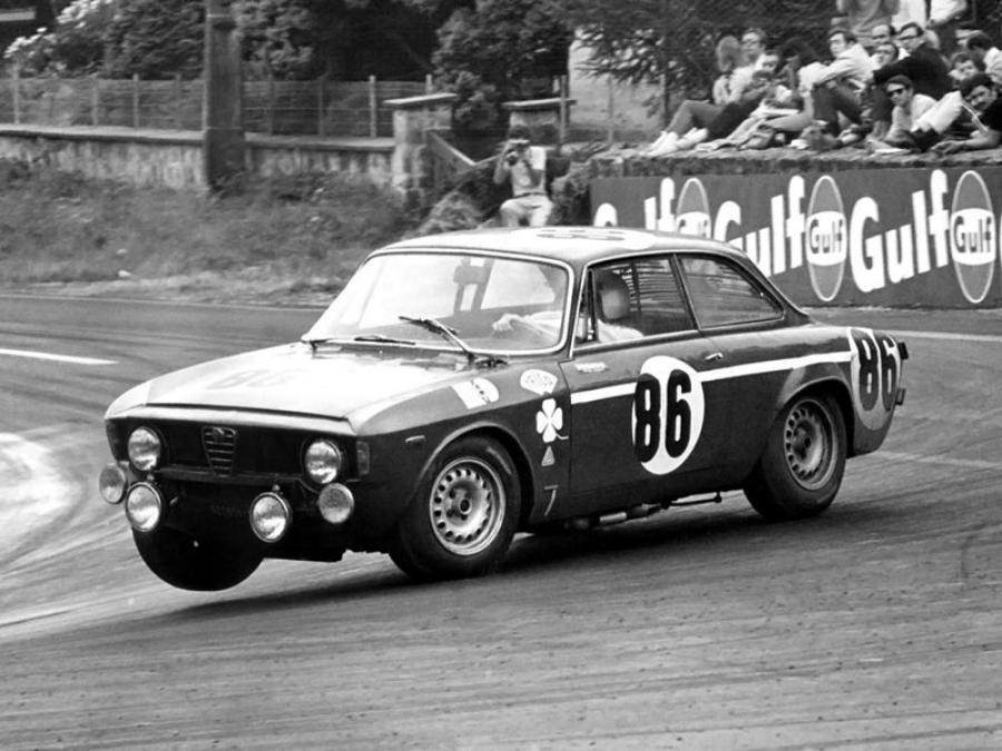  Alfa Romeo Giulia Sprint GTA-SA (105) 1967 года  (фото 7 из 12)